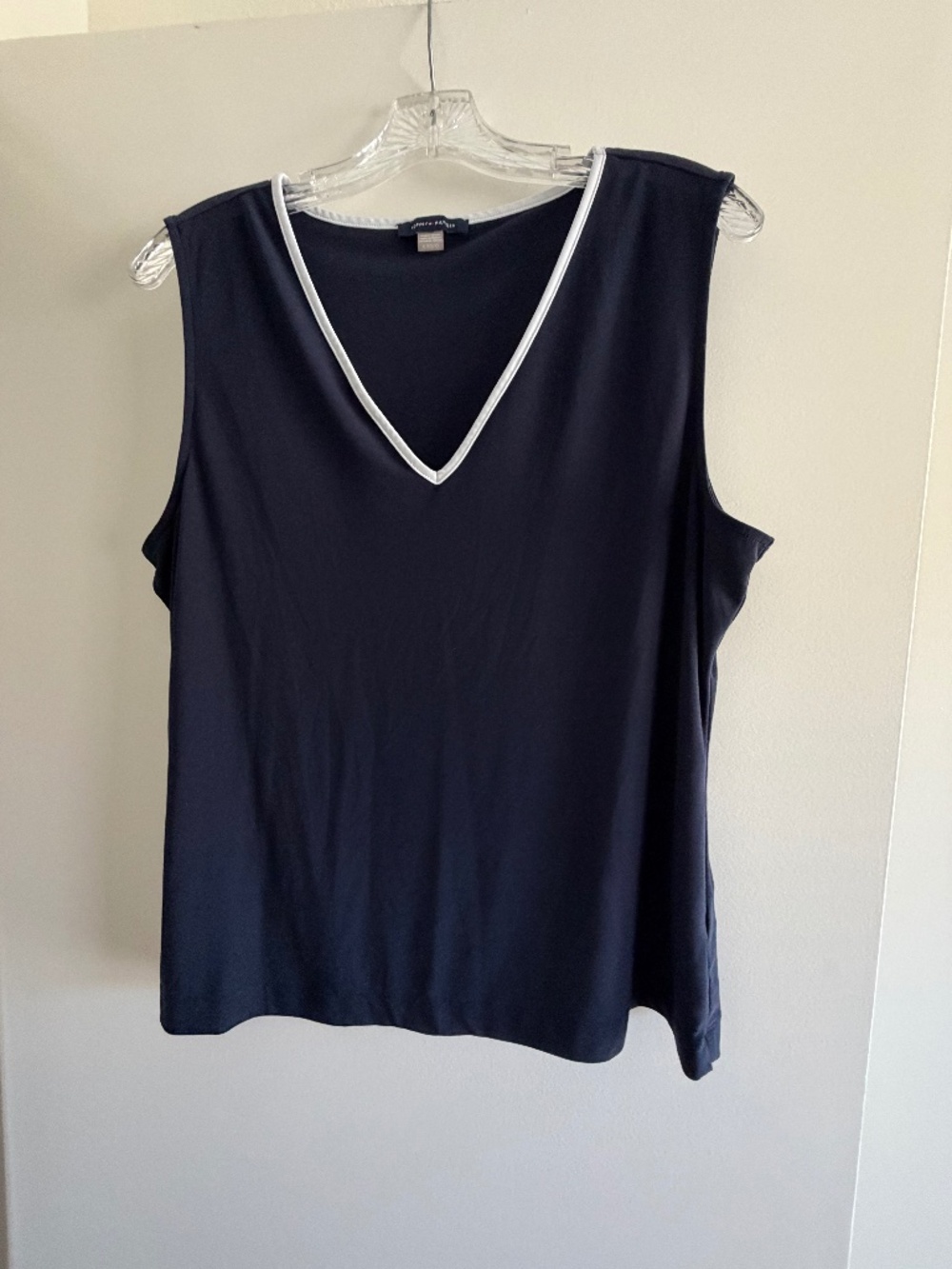 Tommy Hilfiger Navy/White V-Neck Sleeveless Top